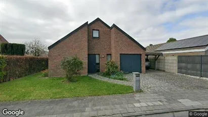 Apartments for rent in Moeskroen - Photo from Google Street View