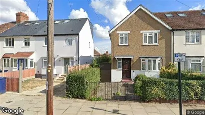 Rooms for rent in London W3 - Photo from Google Street View