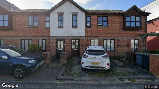Apartments for rent in Hayling Island - Hampshire - Photo from Google Street View