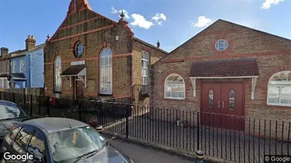 Apartments for rent in Hounslow - Middlesex - Photo from Google Street View