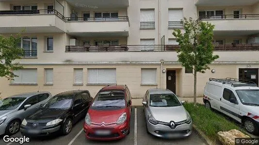 Apartments for rent in Évry - Photo from Google Street View