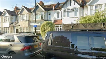 Apartments for rent in London W4 - Photo from Google Street View