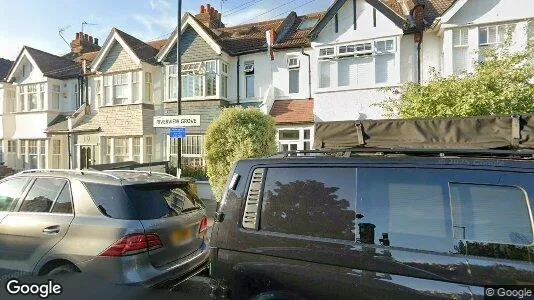 Apartments for rent in London W4 - Photo from Google Street View