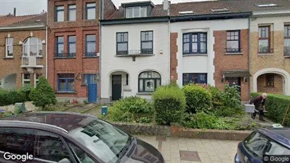 Apartments for rent in Brussels Schaarbeek - Photo from Google Street View