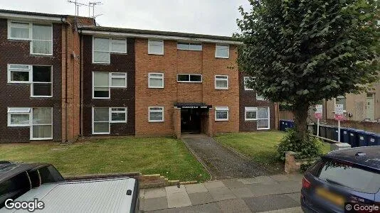 Apartments for rent in London N11 - Photo from Google Street View