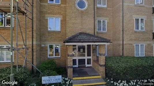 Apartments for rent in London N11 - Photo from Google Street View