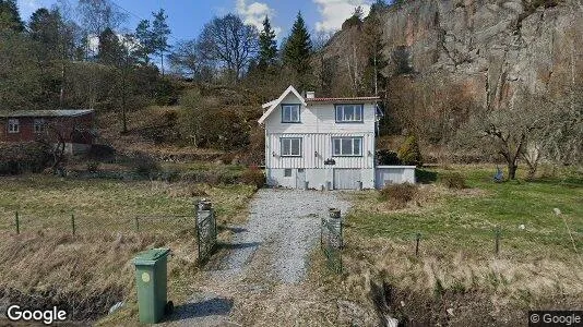 Apartments for rent in Orust - Photo from Google Street View