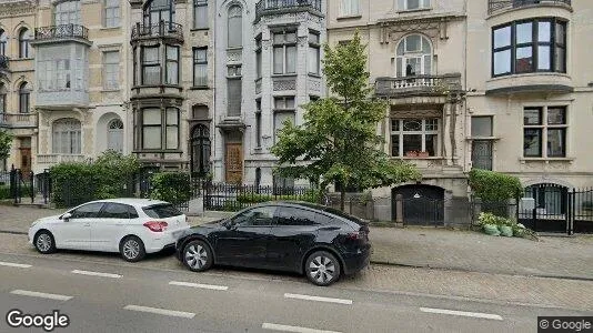 Apartments for rent in Brussels Schaarbeek - Photo from Google Street View