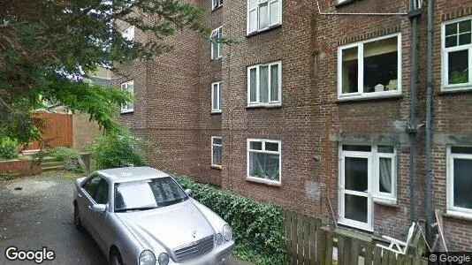 Apartments for rent in Croydon - Surrey - Photo from Google Street View