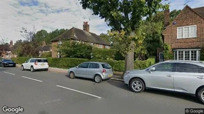 Rooms for rent in London NW11 - Photo from Google Street View