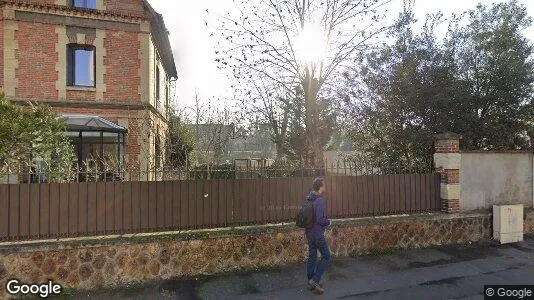 Apartments for rent in Nanterre - Photo from Google Street View