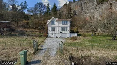 Apartments for rent in Orust - Photo from Google Street View