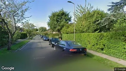 Rooms for rent in London N2 - Photo from Google Street View
