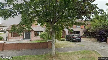 Apartments for rent in Dublin 18 - Photo from Google Street View