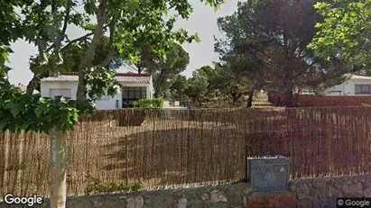 Apartments for rent in Navalagamella - Photo from Google Street View