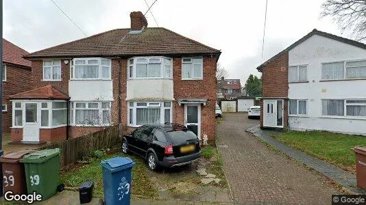 Apartments for rent in Edgware - Middlesex - Photo from Google Street View
