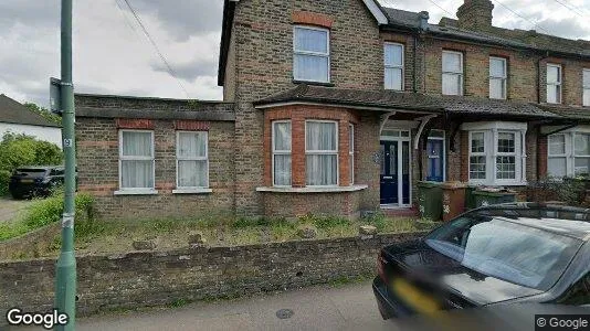 Apartments for rent in Wallington - Surrey - Photo from Google Street View