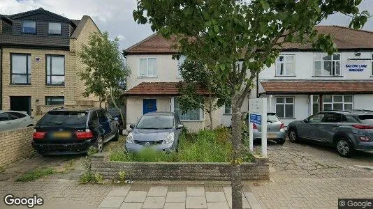 Apartments for rent in Edgware - Middlesex - Photo from Google Street View