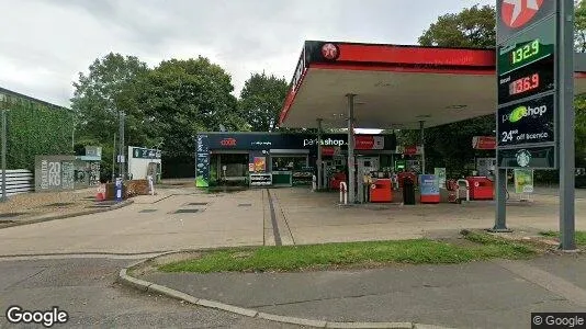 Apartments for rent in Kings Langley - Hertfordshire - Photo from Google Street View