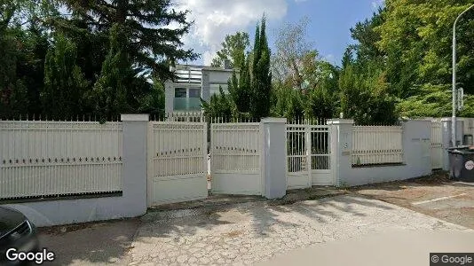 Apartments for rent in Vienna Döbling - Photo from Google Street View