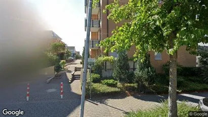 Apartments for rent in Frankfurt Nord-Ost - Photo from Google Street View