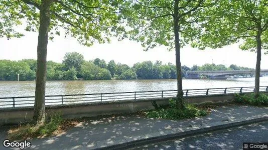 Apartments for rent in Aix-en-Provence - Photo from Google Street View