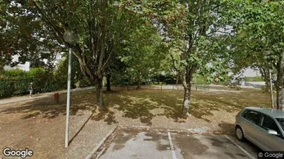 Apartments for rent in Boulogne-Billancourt - Photo from Google Street View Apartments for rent in Boulogne-Billancourt - Photo from Google Street View