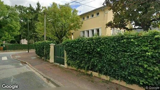 Apartments for rent in Paris 16ème arrondissement (South) - Photo from Google Street View