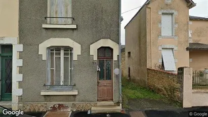 Apartments for rent in Bressuire - Photo from Google Street View