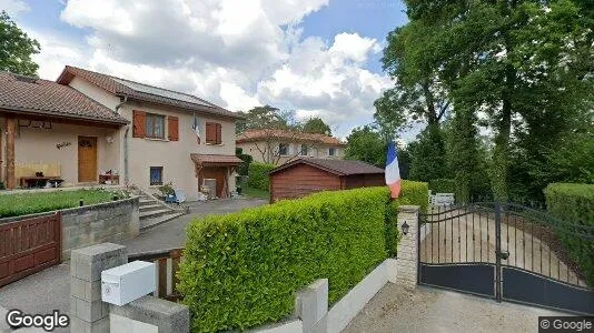 Apartments for rent in Pontoise - Photo from Google Street View