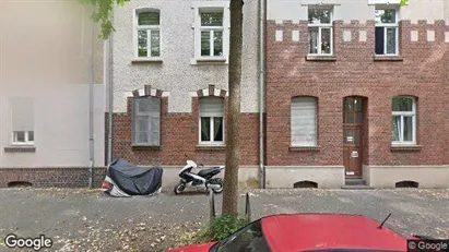 Apartments for rent in Duisburg - Photo from Google Street View Apartments for rent in Duisburg - Photo from Google Street View