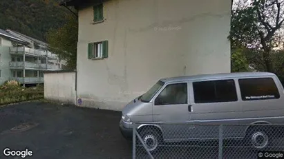 Apartments for rent in Uri - Photo from Google Street View