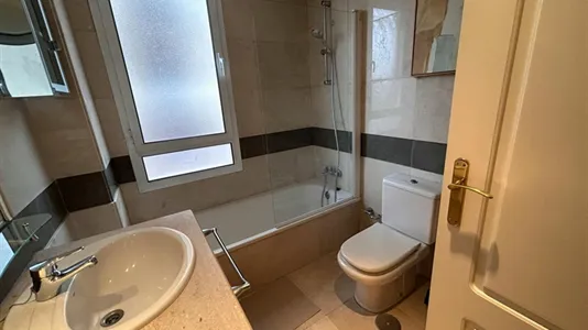 Rooms in Madrid Hortaleza - photo 10