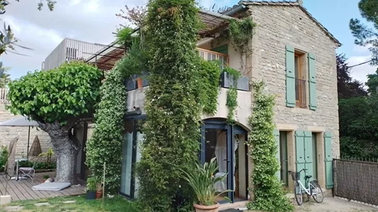 Houses in Nîmes - photo 1