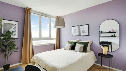 Room for rent in L'Haÿ-les-Roses, Île-de-France
