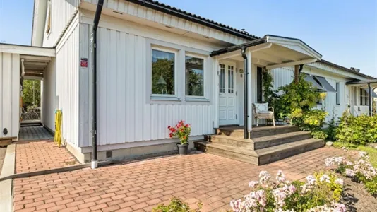 Houses in Uppsala - photo 2