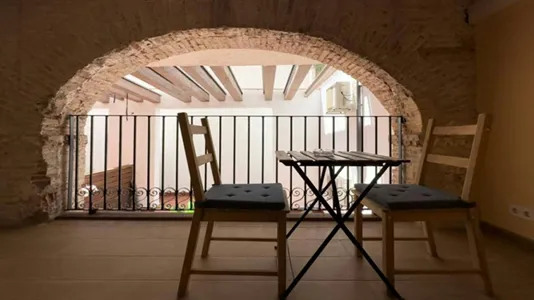 Apartments in Barcelona Ciutat Vella - photo 7