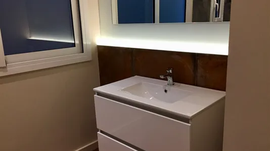 Rooms in Barcelona Eixample - photo 8