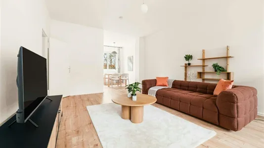 Apartments in Berlin Steglitz-Zehlendorf - photo 2