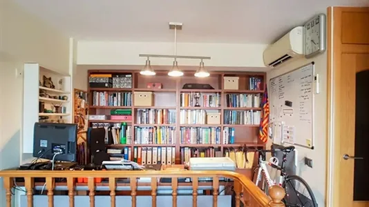 Rooms in Barcelona Sant Martí - photo 9