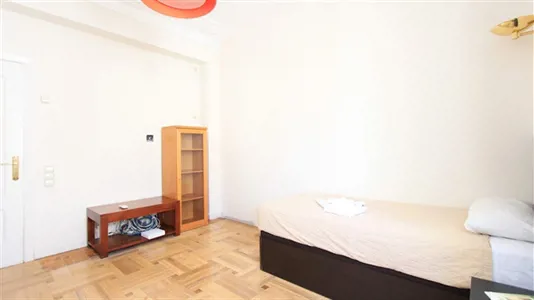 Rooms in Madrid Moncloa-Aravaca - photo 2