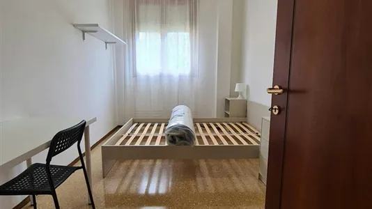 Rooms in Vicenza - photo 8