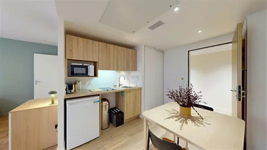 Rooms in Nanterre - photo 3