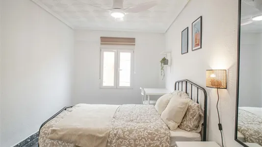 Rooms in Tavernes Blanques - photo 1