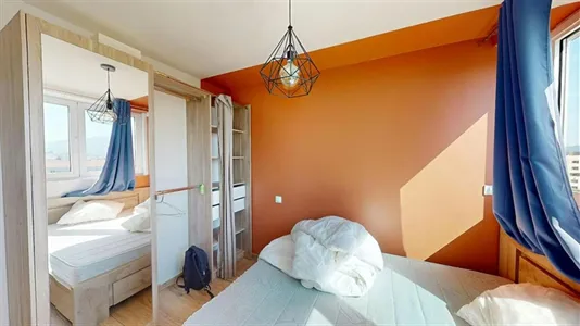 Rooms in Saint-Julien-en-Genevois - photo 3