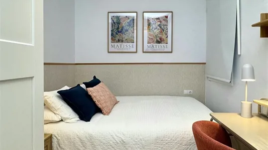 Rooms in Barcelona Eixample - photo 2