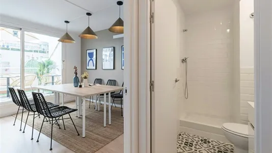 Rooms in Barcelona Ciutat Vella - photo 8