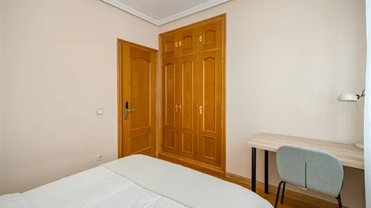 Rooms in Madrid Hortaleza - photo 2
