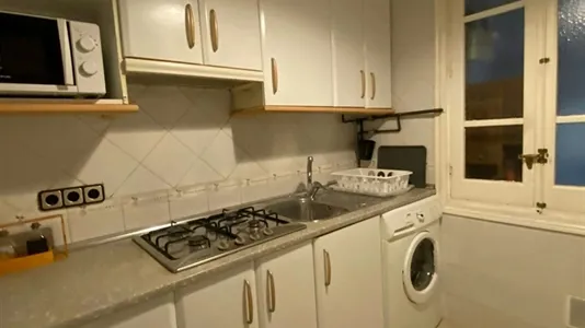 Rooms in Madrid Salamanca - photo 9