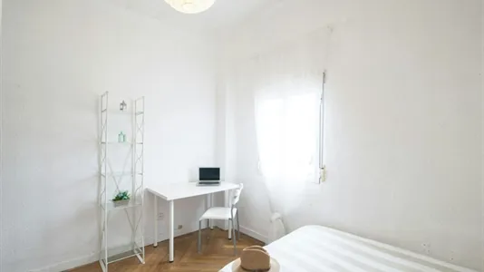 Rooms in Madrid Centro - photo 4